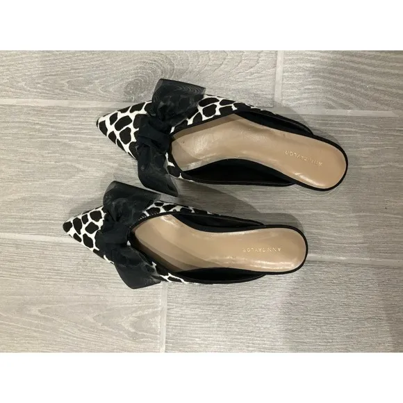 Ann Taylor Giraffe Print Haircalf Bow Slides