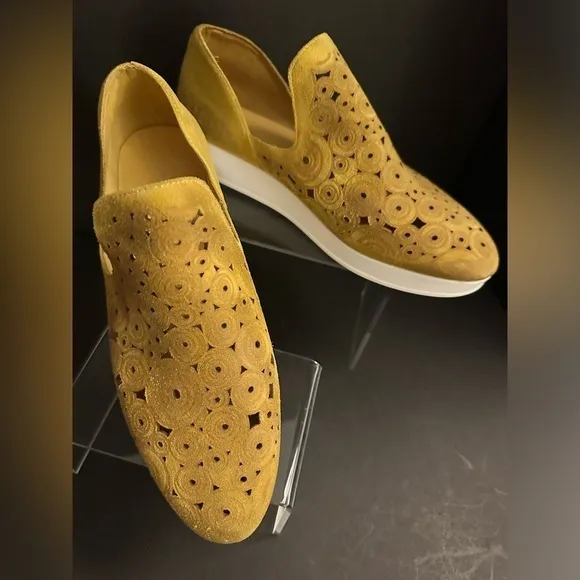 Antelope Sailor Slip Ons