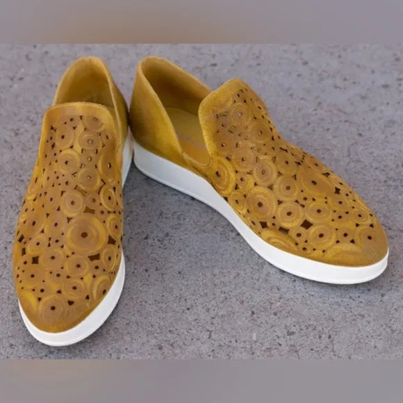 Antelope Sailor Slip Ons