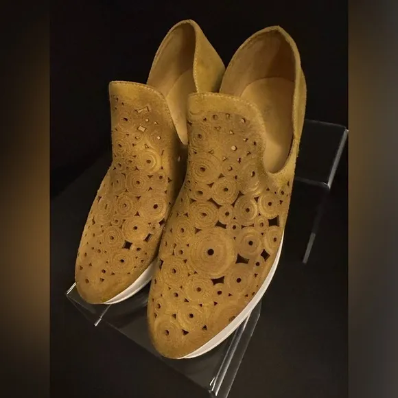 Antelope Sailor Slip Ons