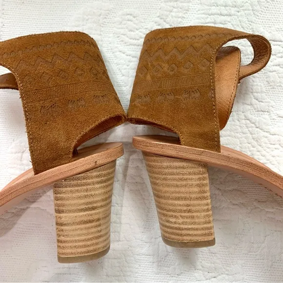 Anthropologie Howsty Celia Leather Heeled Sandal 37