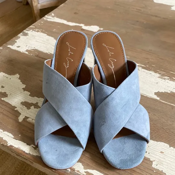 Anthropologie NWT Lola Cruz Blue Crossover Slides very chic and comfortable ❤️🙏