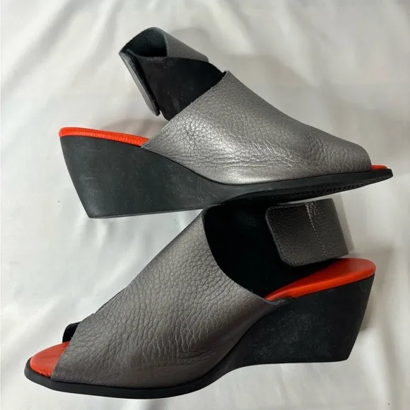 Arche leather gray and black wedge heels size 40