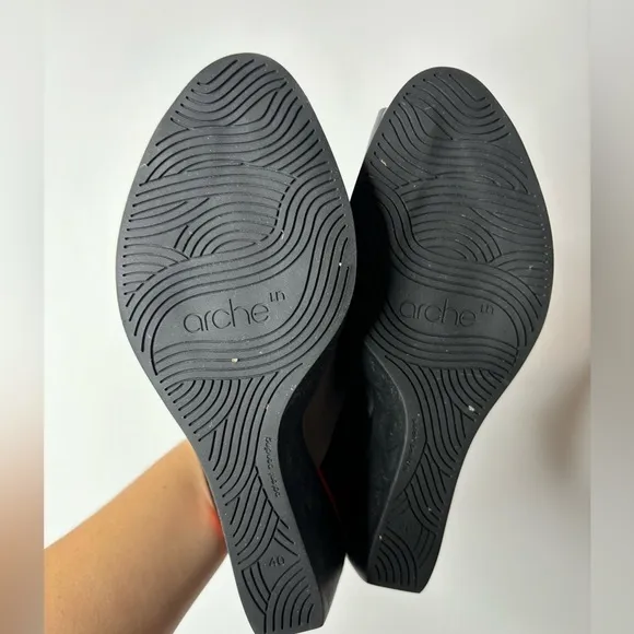 Arche leather gray and black wedge heels size 40