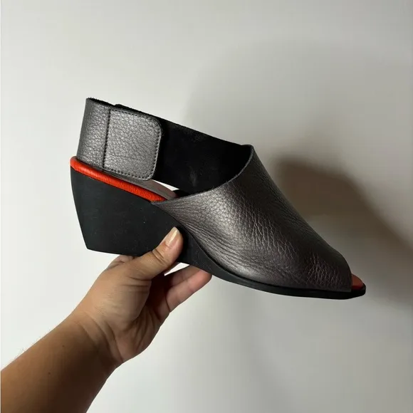 Arche leather gray and black wedge heels size 40