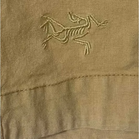 ARC’TERYX Altin Chino Mens Tan Flat Front Shorts