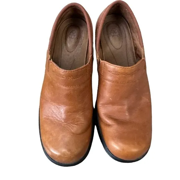 Ariat 93921 Brown Leather Santa Cruz Clogs Closed Heel Barn Slip On Shoes Sz 8B
