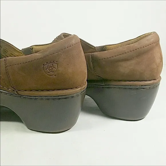 ARIAT Tan/Brown Suede Clogs Size 9B