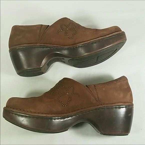 ARIAT Tan/Brown Suede Clogs Size 9B