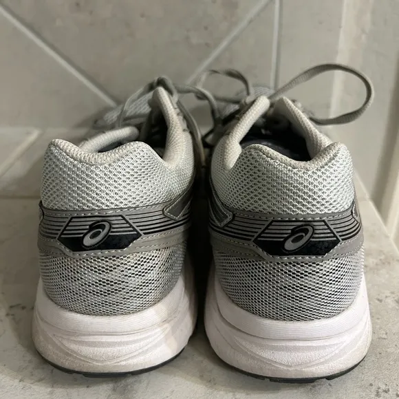 ASICS Men GEL-CONTEND 3 grey athletic walking shoes, sz 9 EU 42.5, lace up style