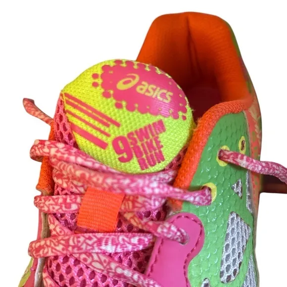 ASICS neon Gel-Noosa Tri 9. Women’s size 7. EUC‎ 💕