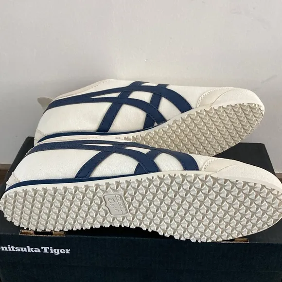 Asics Onitsuka Tiger Mexico 66 Slip-on Canvas Sneakers