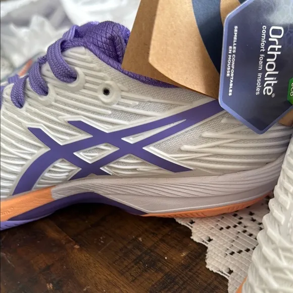 ASICS Purple and White Athletic Shoes for Performance