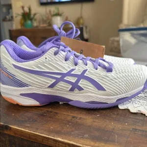 ASICS Purple and White Athletic Shoes for Performance