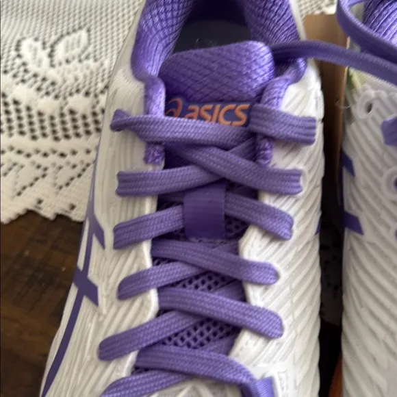 ASICS Purple and White Athletic Shoes for Performance