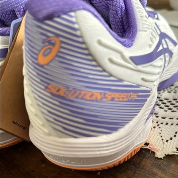 ASICS Purple and White Athletic Shoes for Performance