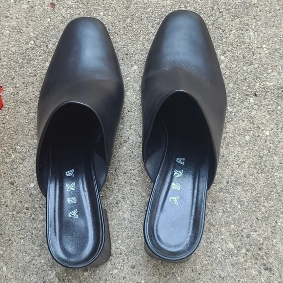 ASKA Italian black genuine leather chunky block heels mules vintage clogs