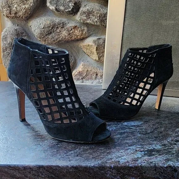 Audrey Brooke “Marseille” Black Suede Open Toe Gladiator Heels Bootie Size 8.5M