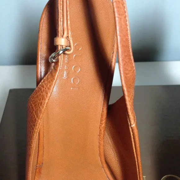 Authentic classic Gucci open-toe pump NEW Condition
