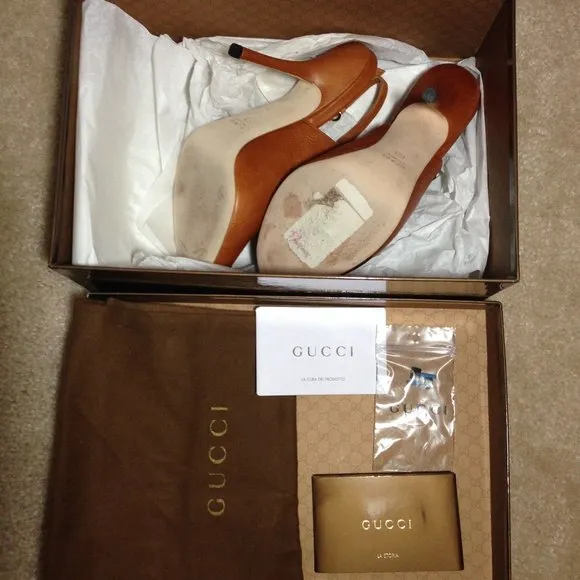 Authentic classic Gucci open-toe pump NEW Condition