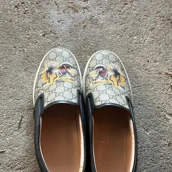 Authentic Gucci Tiger Canvas Leather Mens Slip On Sneakers