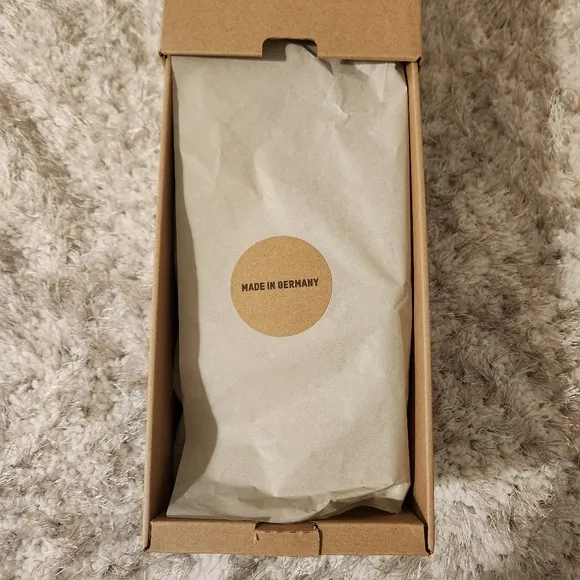 AUTHENTIC YEEZY 450 Stone Flax Size US 7M or US 8W