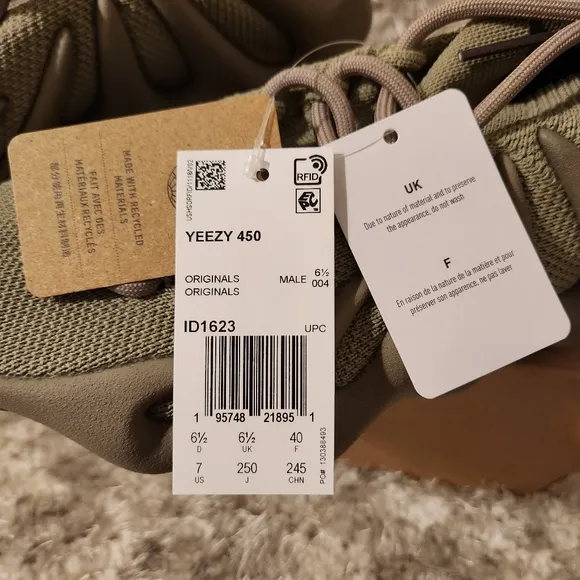 AUTHENTIC YEEZY 450 Stone Flax Size US 7M or US 8W