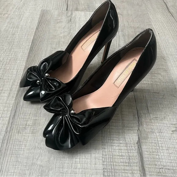 AVEC LES FILLES Charlotte Bow Patent Pumps Size 7