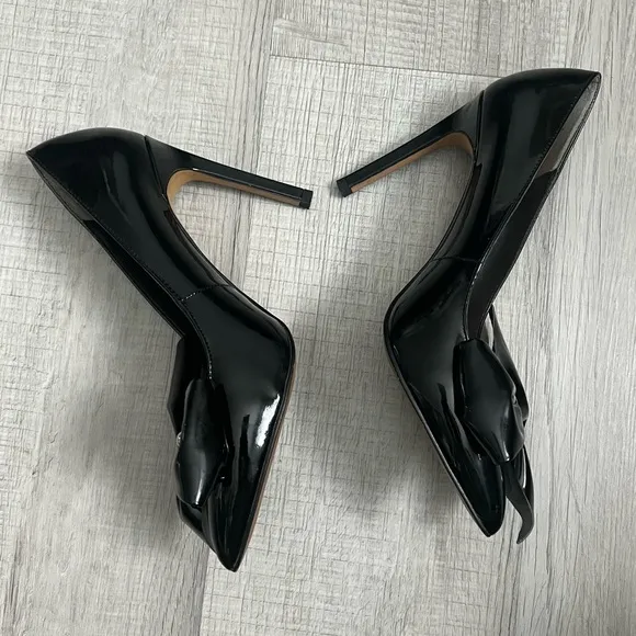 AVEC LES FILLES Charlotte Bow Patent Pumps Size 7