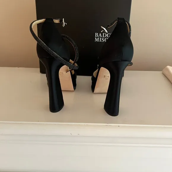 Badgley Mischka Black Heels with Chunky Block Heel