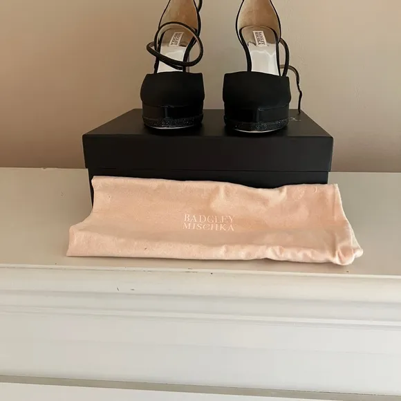 Badgley Mischka Black Heels with Chunky Block Heel