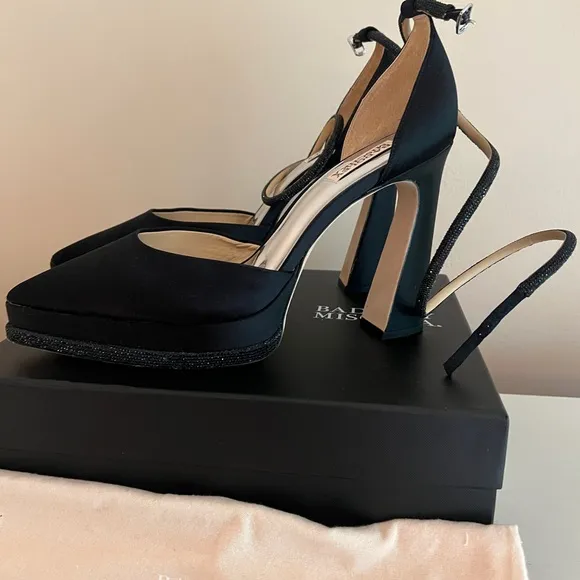 Badgley Mischka Black Heels with Chunky Block Heel