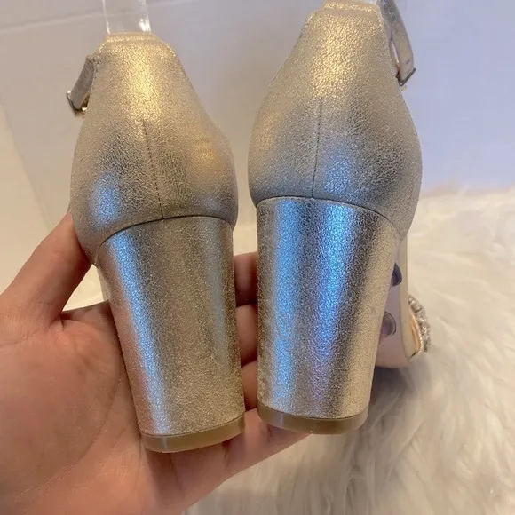 Badgley Mischka Hines Gold Ankle Strap Block Heels Size 6 1/2