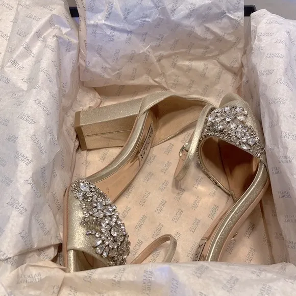 Badgley Mischka Hines Gold Ankle Strap Block Heels Size 6 1/2