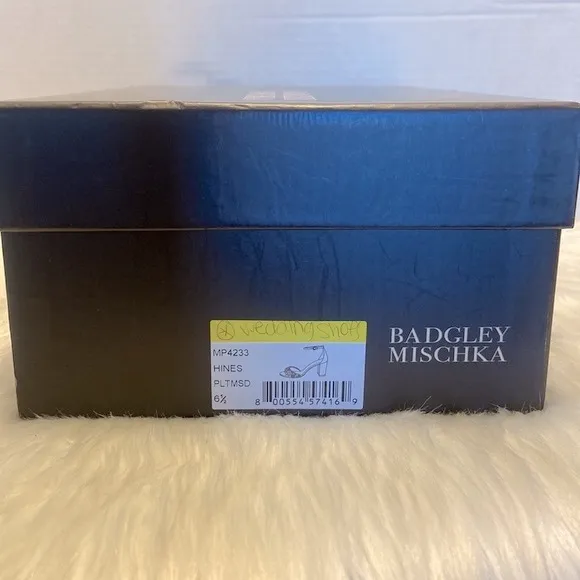 Badgley Mischka Hines Gold Ankle Strap Block Heels Size 6 1/2