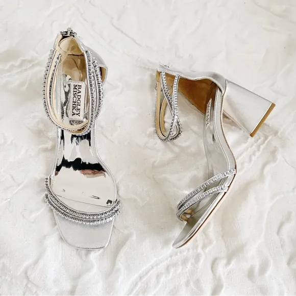 Badgley Mischka Lillie Crystal DualStrapped Block Heels Size 8.5 New