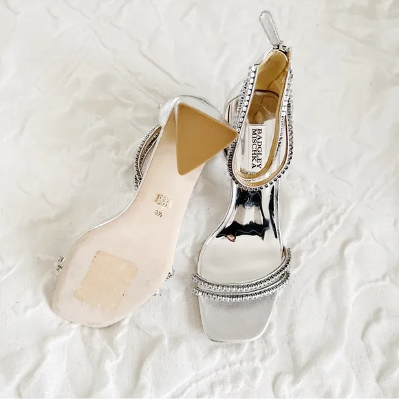 Badgley Mischka Lillie Crystal DualStrapped Block Heels Size 8.5 New