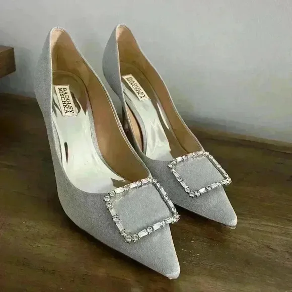 Badgley Mishka pointed toe pump