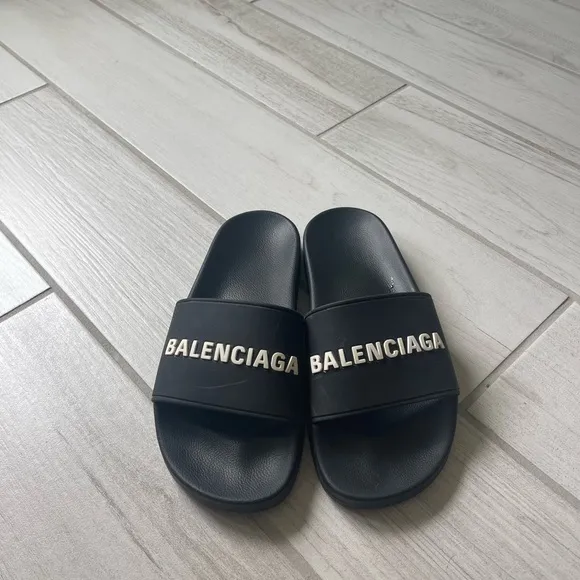 Balenciaga Piscine Logo Embossed Black Rubber Slides - 9