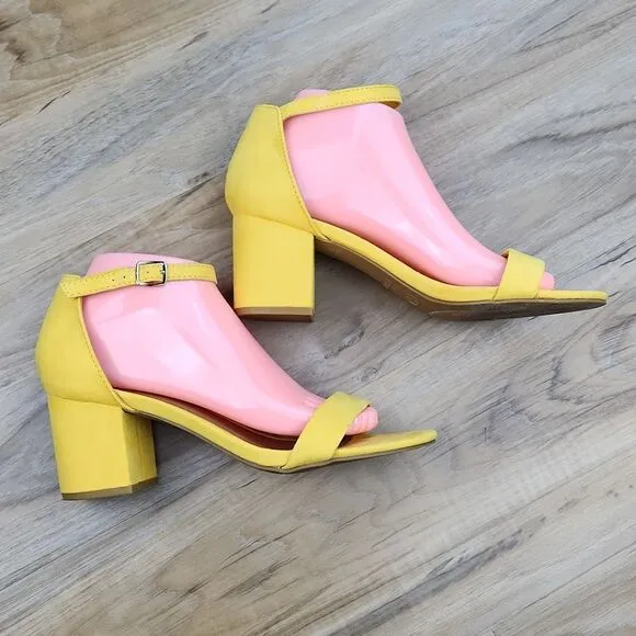🩵Bamboo Yellow Suede Chunky Block Heels Size 8