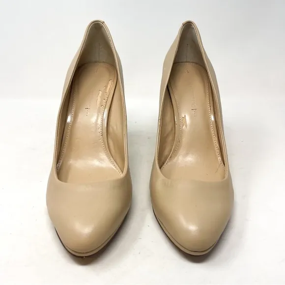 Banana Republic Nude Kelsey Pumps Closed Toe Genuine Leather Neutral Size 10