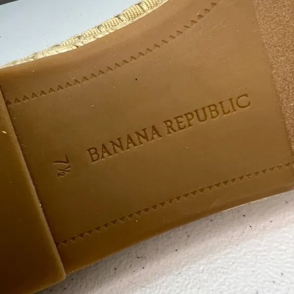 Banana Republic Sustainable ES Canvas Espadrille Olive Slip On Women Size 7.5
