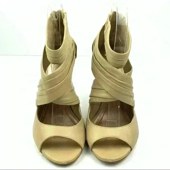 Bcbg Paris Womens caged open toe heels size 7 37 cream leather strappy party