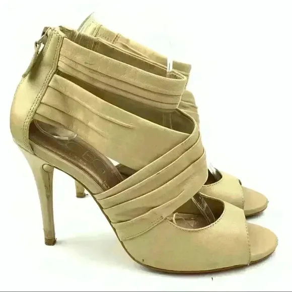 Bcbg Paris Womens caged open toe heels size 7 37 cream leather strappy party