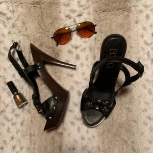 BCBG Platform Leather Gody Heels