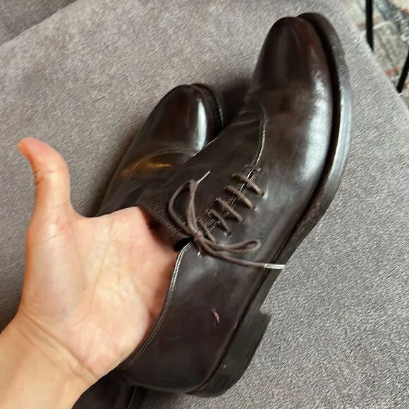 BEAUTIFUL Leather Fendi Oxfords with unique stitch and Side lace - 9.5 US