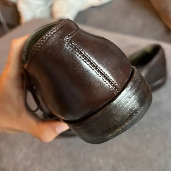 BEAUTIFUL Leather Fendi Oxfords with unique stitch and Side lace - 9.5 US