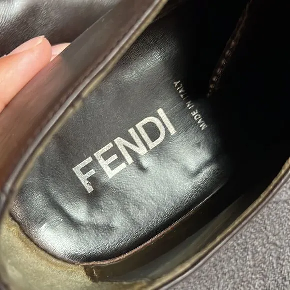 BEAUTIFUL Leather Fendi Oxfords with unique stitch and Side lace - 9.5 US