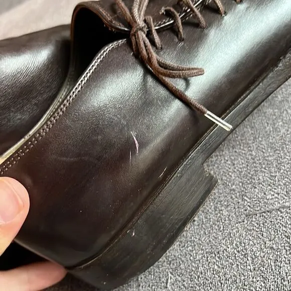 BEAUTIFUL Leather Fendi Oxfords with unique stitch and Side lace - 9.5 US