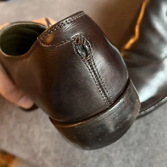 BEAUTIFUL Leather Fendi Oxfords with unique stitch and Side lace - 9.5 US